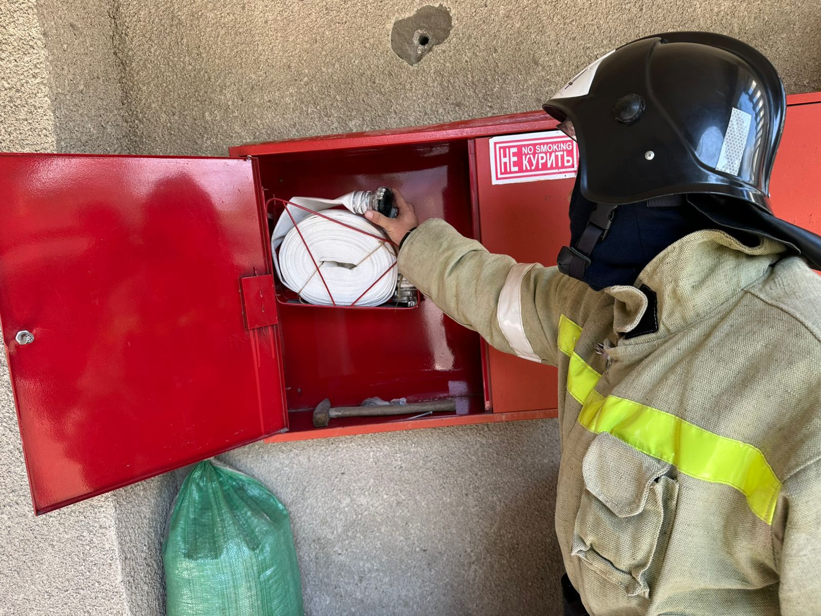 Личный состав 64-й пожарной части провел очередные практические занятия